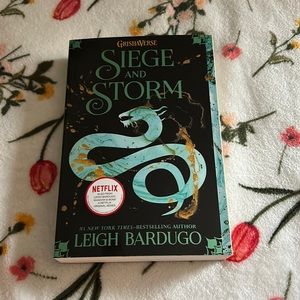 Siege and Storm by Leigh Bardugo